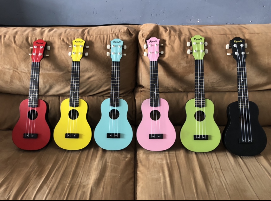 UKELELE SOPRANO - KUNDE PLUTO AMARILLO (INCLUYE FUNDA)